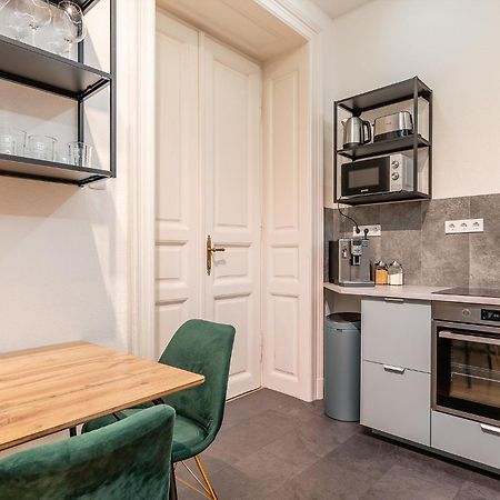 Aviator Luxury Apartment Budapest Ngoại thất bức ảnh